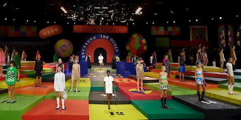 CANLI YAYIN: DIOR İLKBAHAR/ YAZ 2022 DEFİLESİ