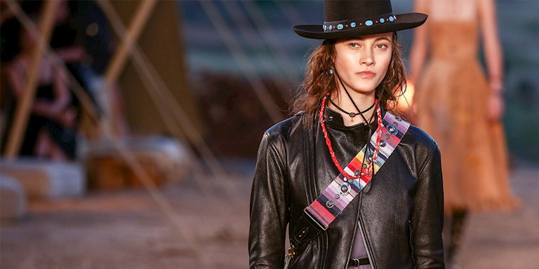 TAKILARDA VAHŞİ BATI ESİNTİSİ