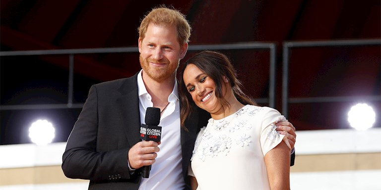 MEGHAN MARKLE KIRMIZI HALIDA