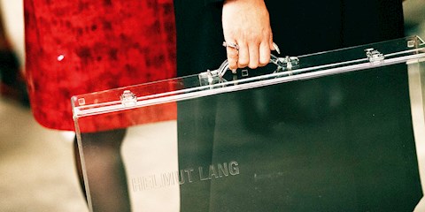 TRANSPARAN OLMAYA CESARETİNİZ VAR MI?