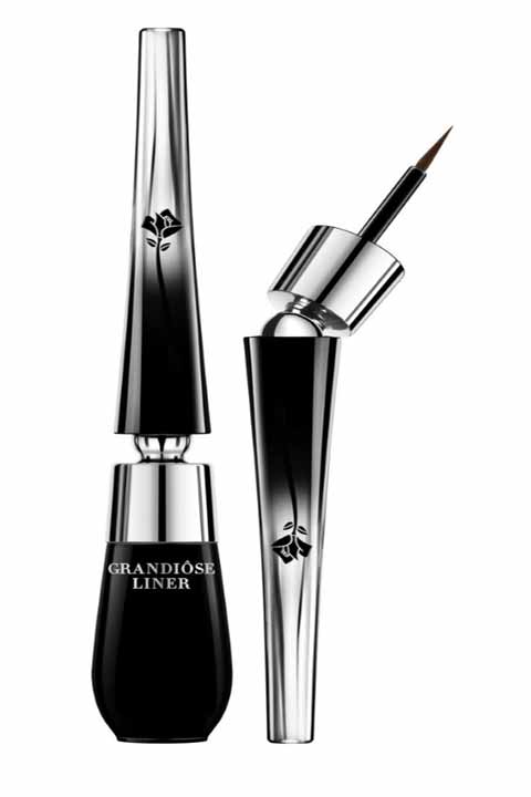 KUSURSUZ ÇİGİLER İÇİN EN İYİ 10 EYELINER / 3