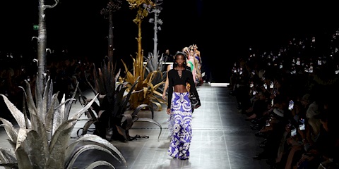 Milano Moda Haftası: Etro İlkbahar-Yaz 2025 Defilesi