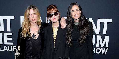  DEMI MOORE VE 3 KIZI YENİ MAYO KAMPANYASININ YÜZÜ OLDU