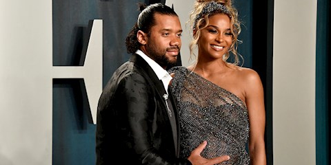 CIARA, HAMİLE OLDUĞUNU DUYURDU