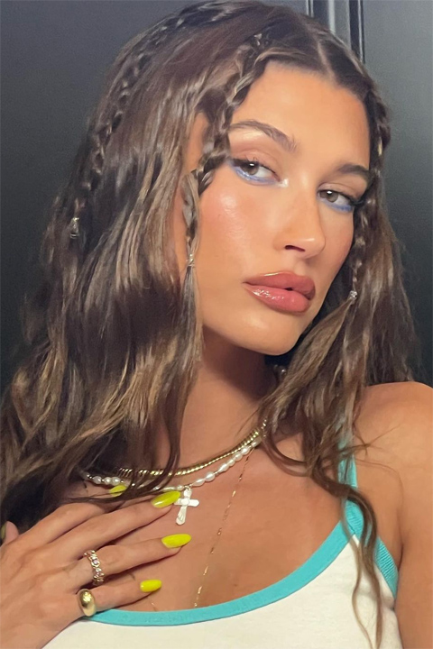 DIE BESTEN BEAUTY-LOOKS VON COACHELLA 2022