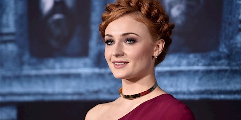 SOPHIE TURNER, GAME OF THRONES FİNALİNİ ANLATIYOR!