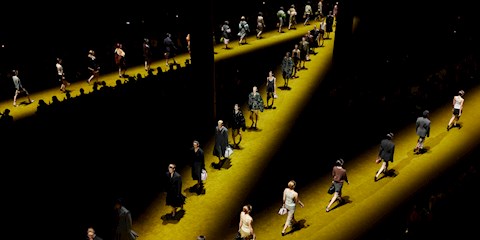MİLANO MODA HAFTASI: PRADA SONBAHAR-KIŞ 2022 DEFİLESİ