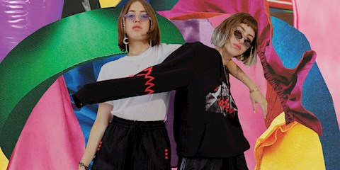 SIMIHAZE LES BENJAMINS İLE POZ VERDİ