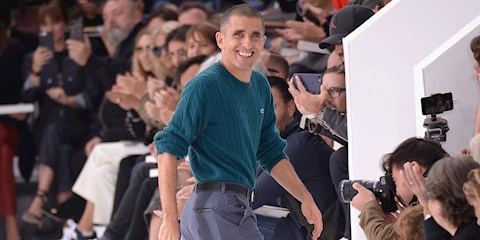 KENZO KÖKLERİNE GERİ DÖNDÜ