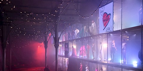 ALBER ELBAZ’IN MODA AİLESİ BİR ARAYA GELDİ