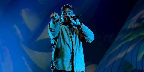 THE WEEKND KONSERİNDE DUYGULARINI GİZLEYEMEDİ