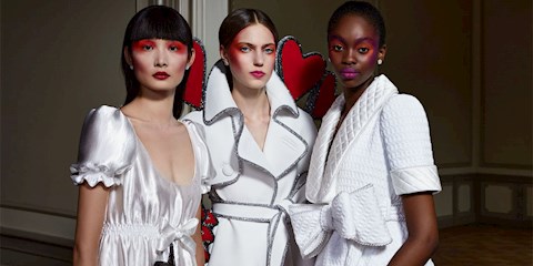 DİJİTAL COUTURE MODA HAFTASI'NIN KAPANIŞINI VIKTOR & ROLF YAPTI