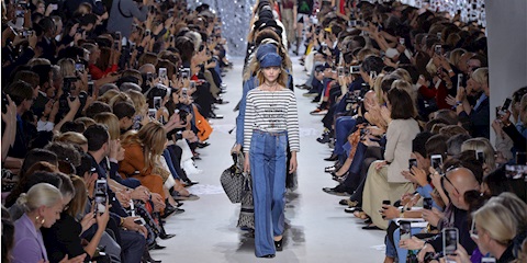 Canlı Yayın: Dior İlkbahar-Yaz 2024 Defilesi