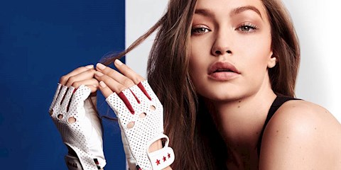 GIGI HADID’DEN YENİ BİR TOMMY HILFIGER KOLEKSİYONU DAHA