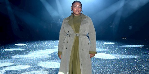 FENDI DEFİLESİ TARİHE GEÇTİ