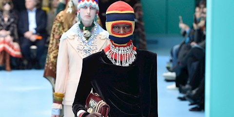 GUCCI POLEMİK YARATAN KAZAĞINI SATIŞTAN KALDIRDI