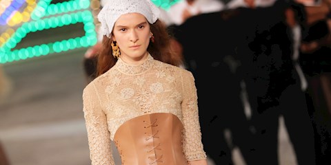 CANLI YAYIN: DIOR CRUISE 2024 DEFİLESİ