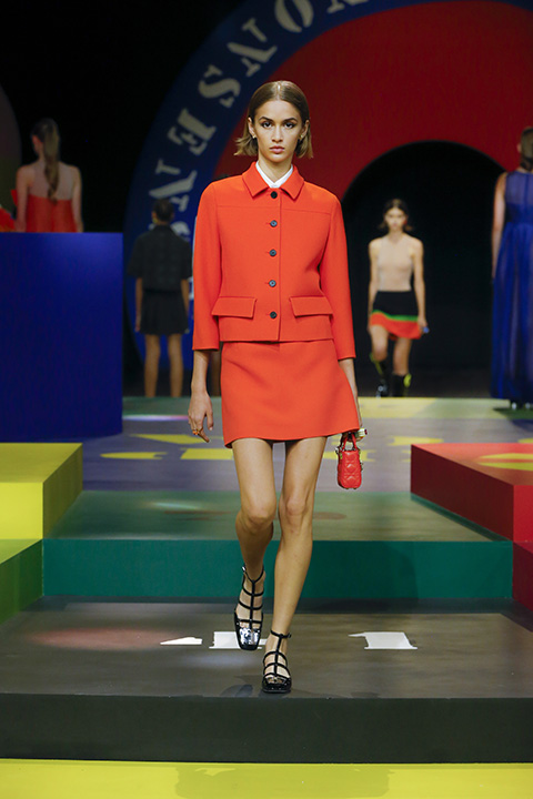 PARİS MODA HAFTASI: DIOR İLKBAHAR / YAZ 2022 DEFİLESİ / 4