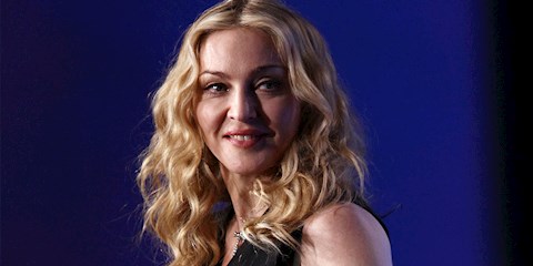 MADONNA MAKYAJ KOLEKSİYONU ÇIKARIYOR