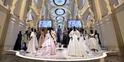 DIOR'UN 70'İNCİ YIL SERGİSİ