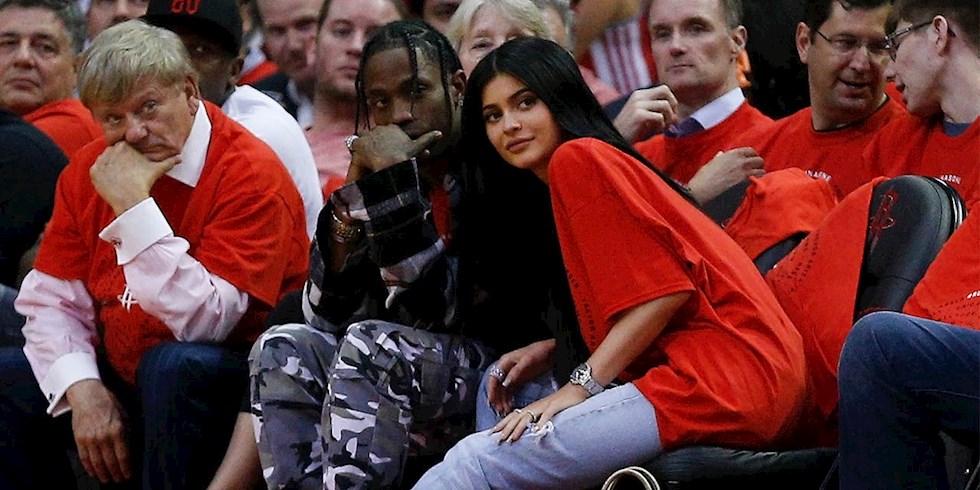 KYLIE JENNER VE TRAVIS SCOTT AYNI DÖVMEYİ YAPTIRDI
