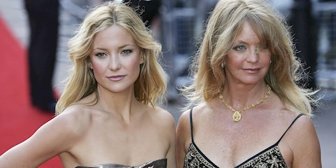 KATE HUDSON VE GOLDIE HAWN, STUART WEITZMAN İLKBAHAR KAMPANYASINDA