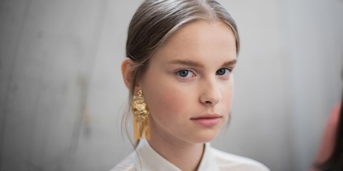 AKNE KONTROLÜ İÇİN 11 BAKIM ÜRÜNÜ