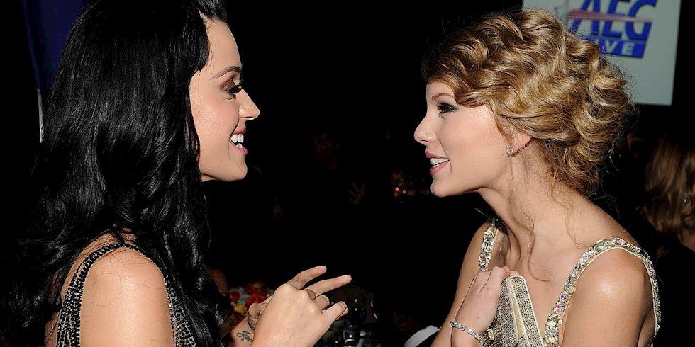 TAYLOR SWIFT, KATY PERRY’NİN KIZINA BİR HEDİYE YOLLADI