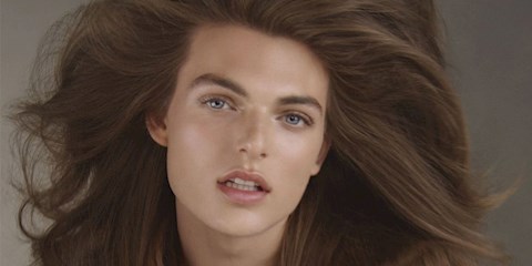 PAT MCGRATH’IN YENİ YÜZÜNÜ BİR YERDEN TANIYORUZ!