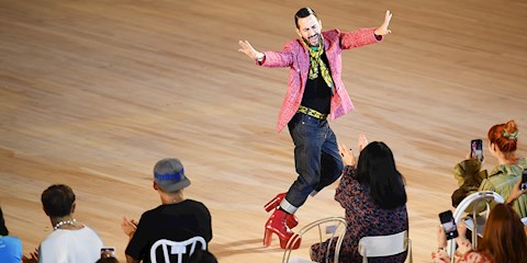 MARC JACOBS'TAN İKİ SEZON ARADAN SONRA SONBAHAR KOLEKSİYONU GELİYOR