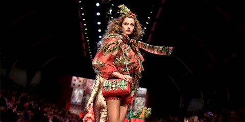 DOLCE & GABBANA’NIN ‘LEZİZ’ DEFİLESİ