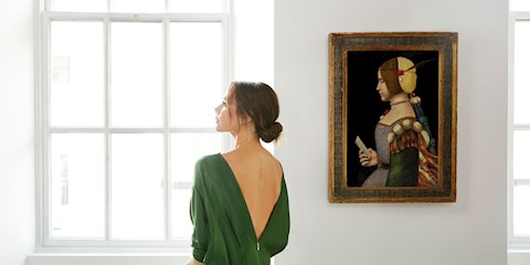 VICTORIA BECKHAM “OLD MASTER” TABLOLARA EV SAHİPLİĞİ YAPTI