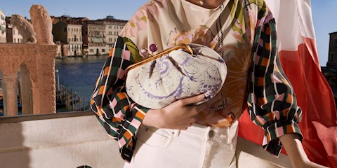 WEEKEND MAX MARA PASTICCINO ÇANTA, DÜNYA TURUNA ÇIKIYOR