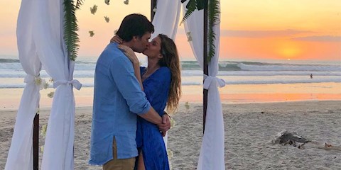 ÜNLÜLERİN SEVGİLİLER GÜNÜ