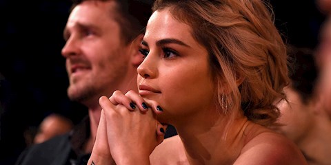 SELENA GOMEZ VÜCUDUNU ELEŞTİRENLERE EN GÜZEL CEVABI VERDİ