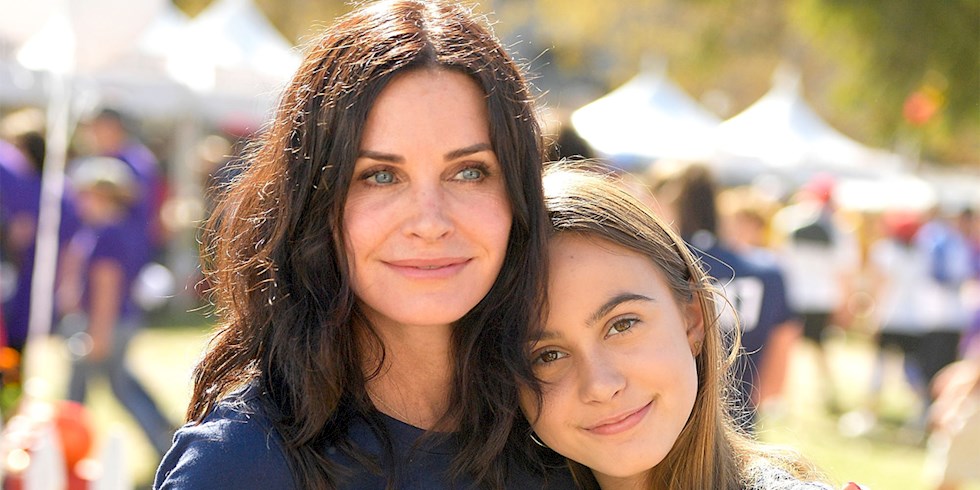 COURTNEY COX VE KIZININ MÜZİKAL PERFORMANSI!