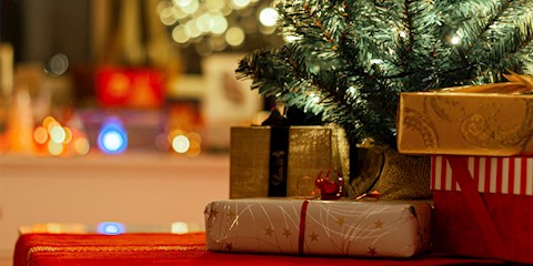 HER ŞEYE RAĞMEN YÜZÜMÜZÜ GÜLDÜRECEK YILBAŞI HEDİYELERİ