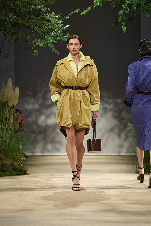 Milano Moda Haftası: Max Mara İlkbahar-Yaz 2024 Defilesi / 9