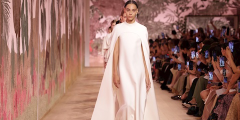 Canlı Yayın: Dior İlkbahar-Yaz 2025 Haute Couture Defilesi