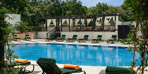 ŞEHRİN MERKEZİNDE TATİL HİSSİ 