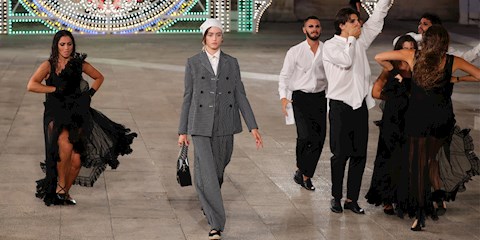 CANLI YAYIN: DIOR CRUISE 2022 DEFİLESİ