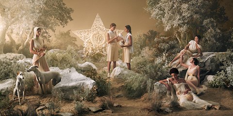 DIOR KOLEKSİYONLARINDAN KUTLAMALARA ADANAN SEÇKİLER