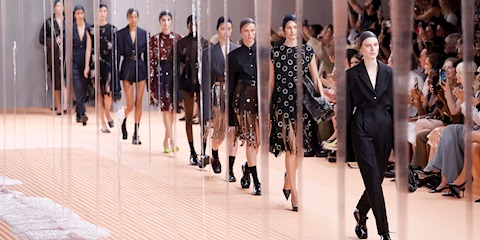 Milano Moda Haftası: Prada İlkbahar-Yaz 2024 Defilesi
