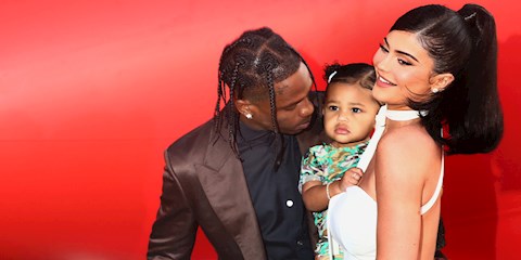 KYLIE JENNER İKİNCİ BEBEĞİNE HAMİLE!