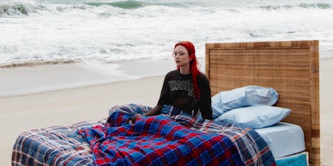 MARC JACOBS, İKONİK FİLM ‘SİL BAŞTAN’DAN İLHAM ALDI