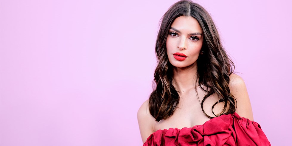 STİL İLHAMI: 70 FOTOĞRAFLA EMILY RATAJKOWSKI'NİN KIRMIZI HALI GÖRÜNÜMLERİ