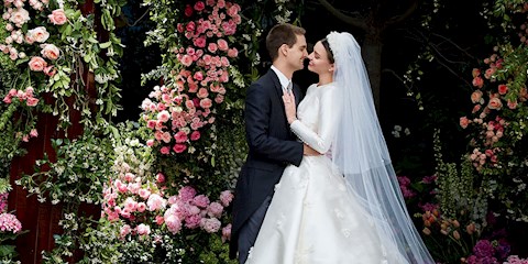 KARŞINIZDA MIRANDA KERR'IN GELİNLİĞİ