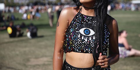 MAYO VE BİKİNİLERDE FESTİVAL ETKİSİ