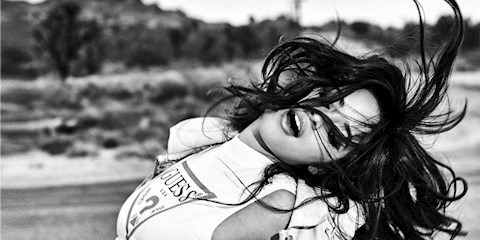 GUESS'İN YENİ YÜZÜ CAMILA CABELLO