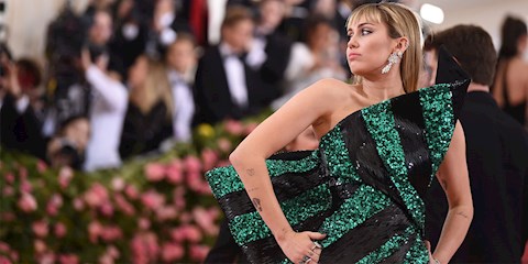 MILEY CYRUS’TAN 3 YENİ ŞARKI